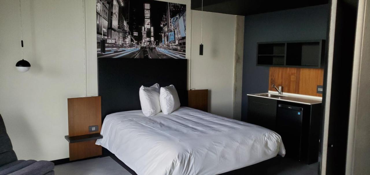 Grand Times Hotel Laval - Centropolis Esterno foto