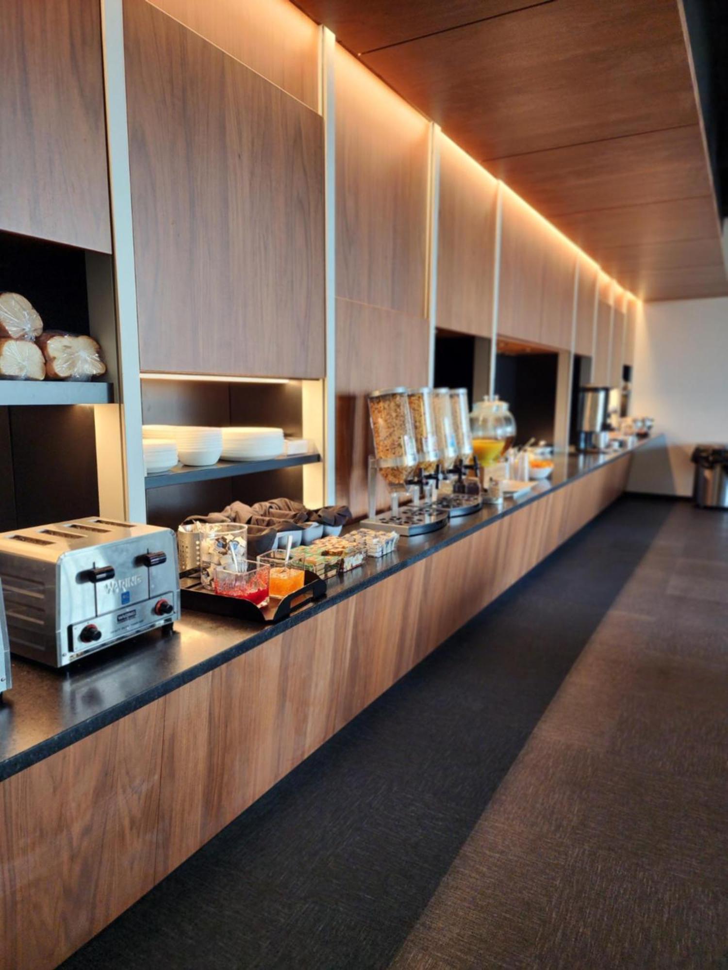 Grand Times Hotel Laval - Centropolis Esterno foto